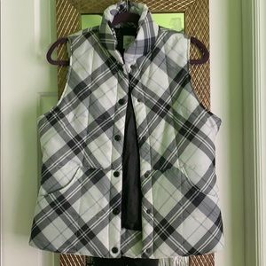 Black/White IZOD vest, size SM